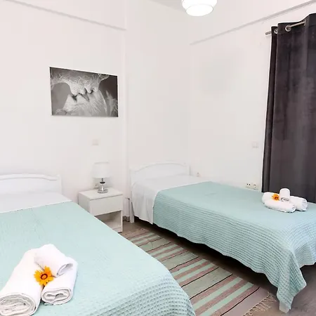 Alexia's Levanta Apartment